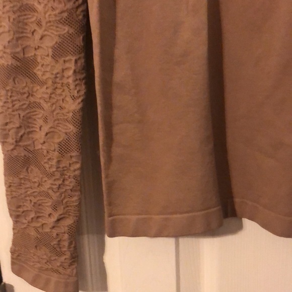 Tan reversible long sleeve knit shirt with lace new‎ with tags - Picture 3 of 7
